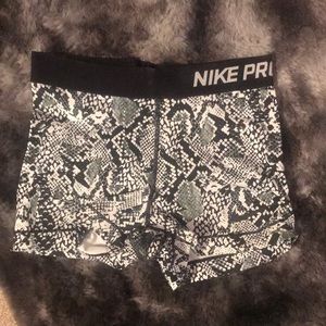 🖤Nike pro spandex snakeskin🐍